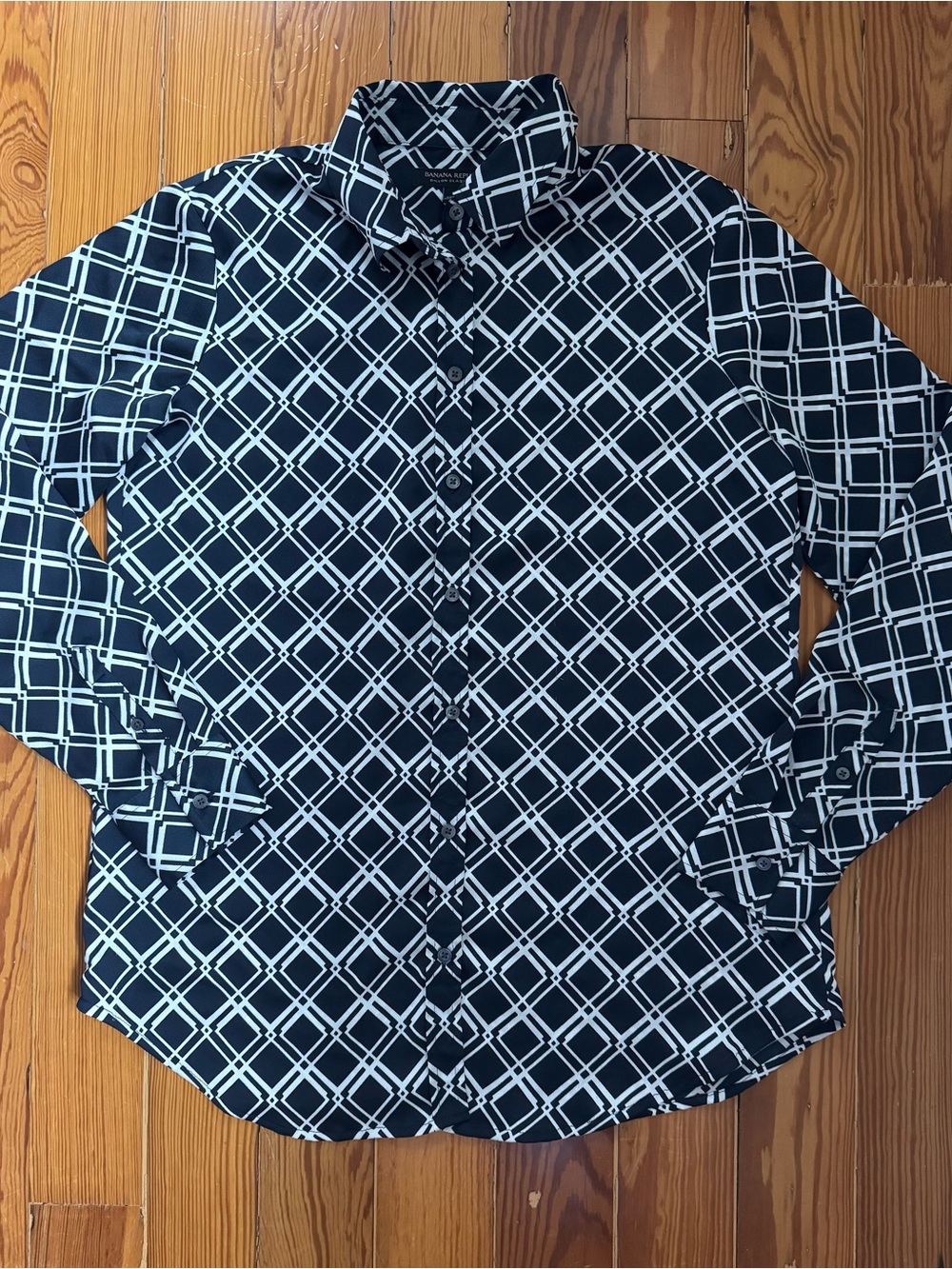 Banana Republic Button-Down Geometric Blouse